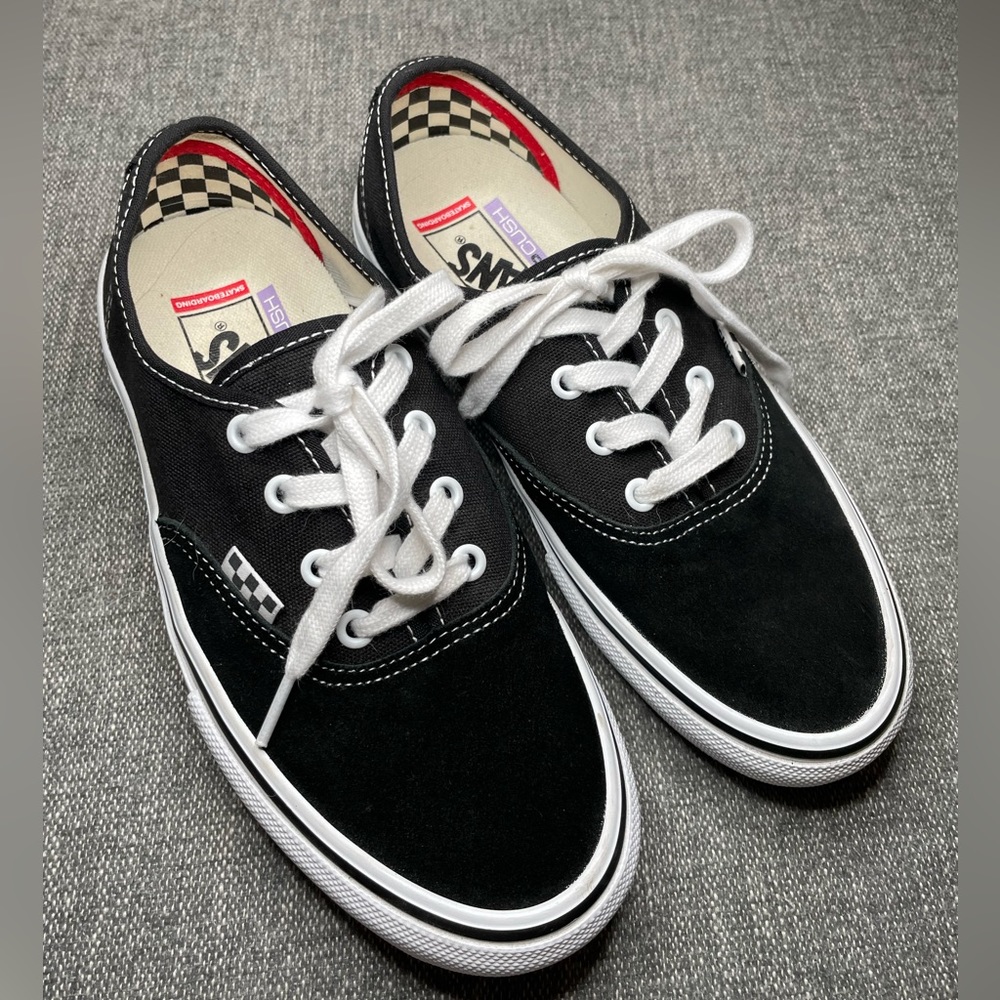 Black Vans Authentic